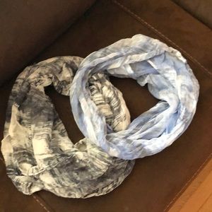 Simply Vera Wang scarves